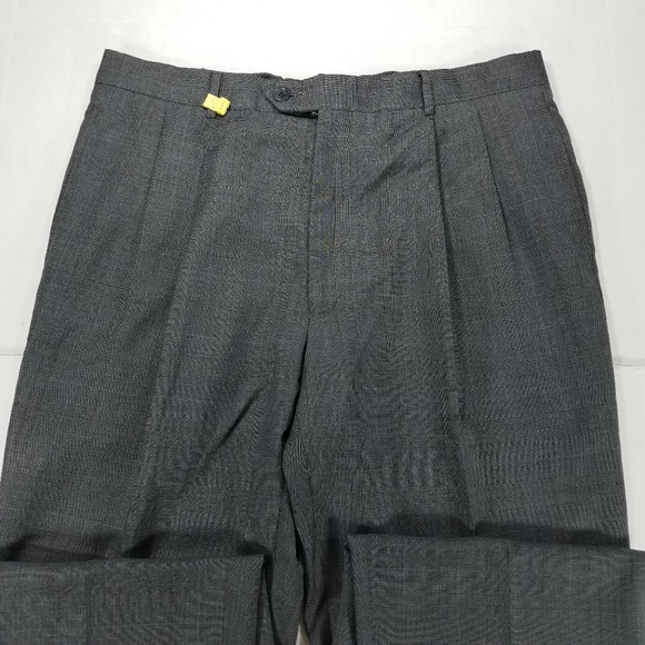 Jos A Bank Signature Gold 2pc suit - Gray 42Reg - Picture 3 of 8